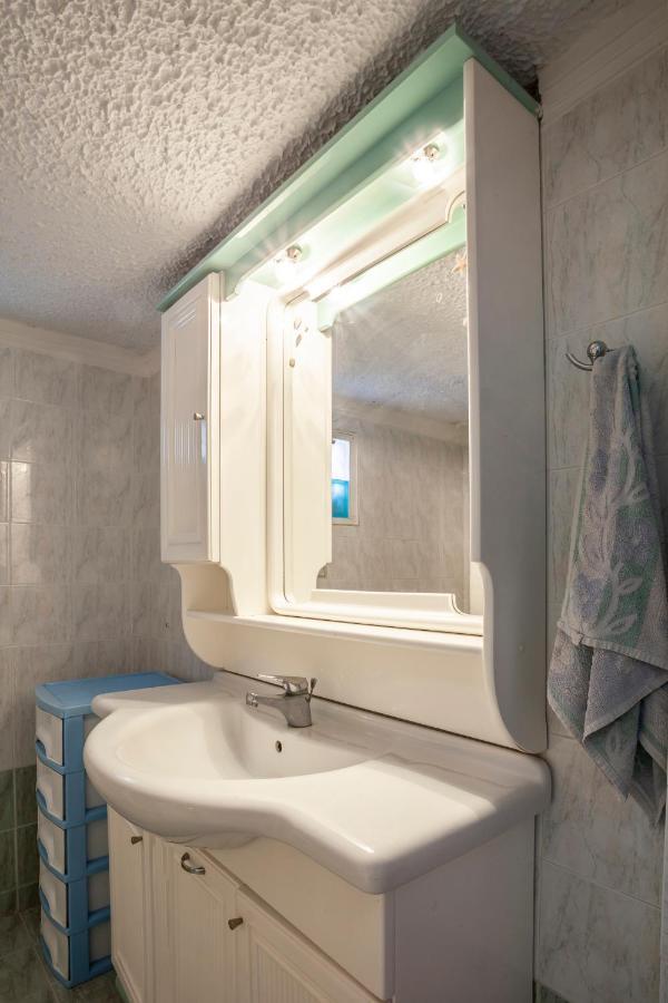 פפקוהורי Rafaella Sea View Apartments 1 מראה חיצוני תמונה