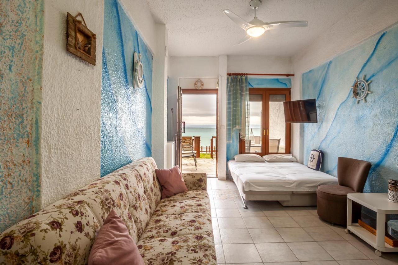 פפקוהורי Rafaella Sea View Apartments 1 מראה חיצוני תמונה